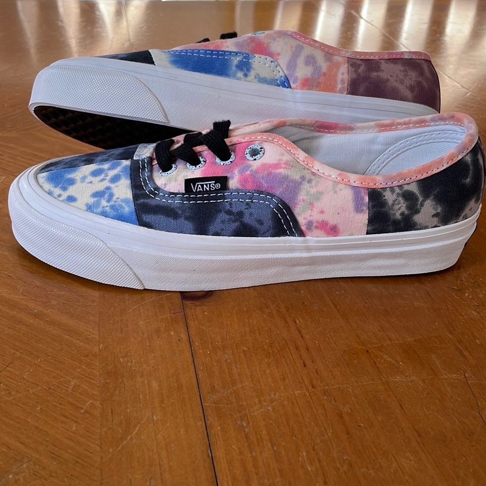 Women’s Vans Sneakers Authentic 44 DX PW Mixed Dye Multi-Color Size 6.5 NEW